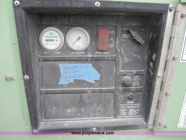 image for item A5687 Sullair 185 air compressor