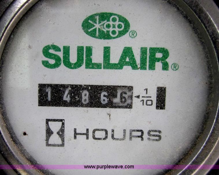 image for item A5687 Sullair 185 air compressor