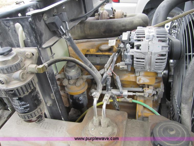 image for item A5687 Sullair 185 air compressor