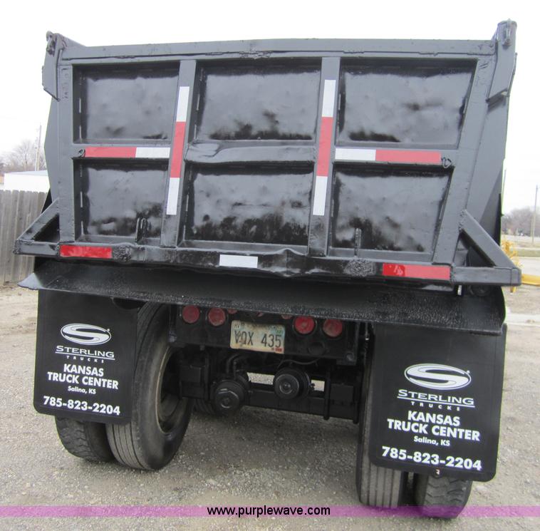 image for item A5689 1975 Fruehauf 30' dump trailer