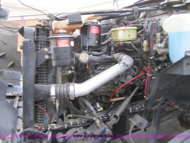 image for item A5690 1995 Ford F800 digger truck