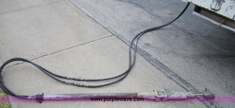 image for item A5690 1995 Ford F800 digger truck