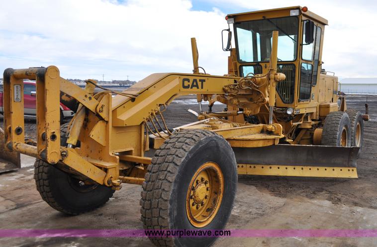 image for item A5739 1989 Caterpillar 140G motor grader