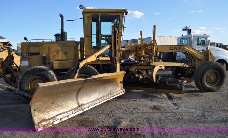 image for item A5739 1989 Caterpillar 140G motor grader