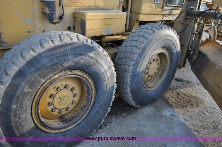 image for item A5739 1989 Caterpillar 140G motor grader