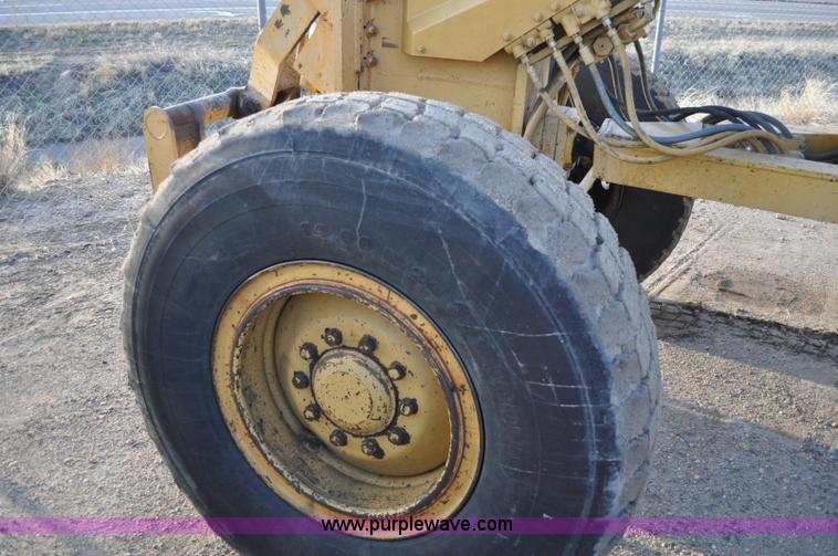 image for item A5739 1989 Caterpillar 140G motor grader