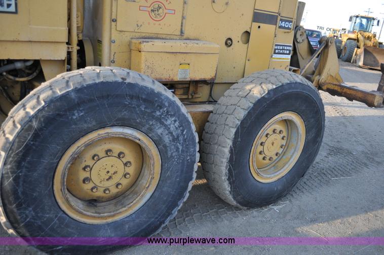 image for item A5739 1989 Caterpillar 140G motor grader