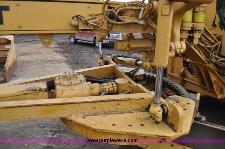 image for item A5739 1989 Caterpillar 140G motor grader