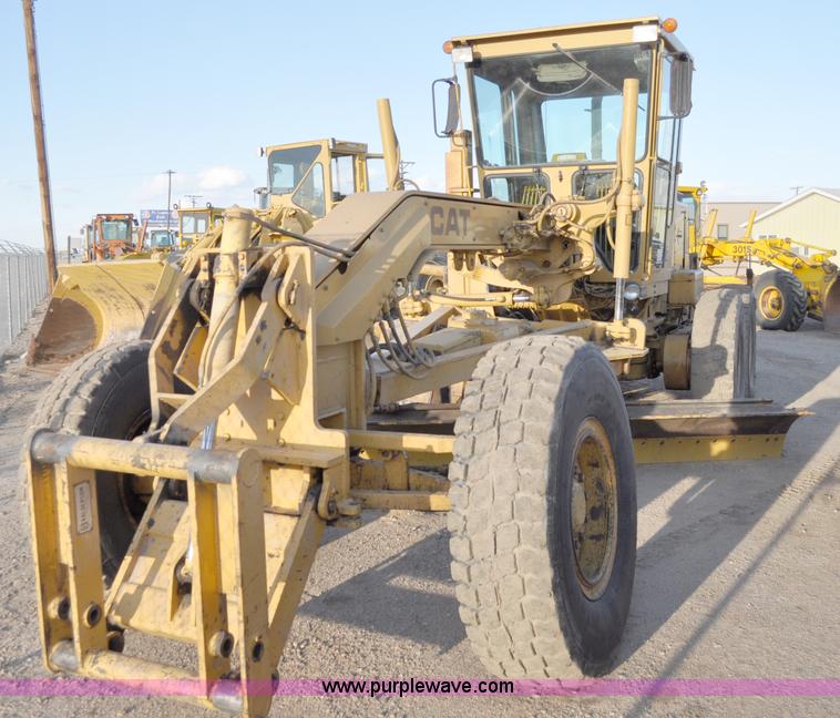 image for item A5739 1989 Caterpillar 140G motor grader