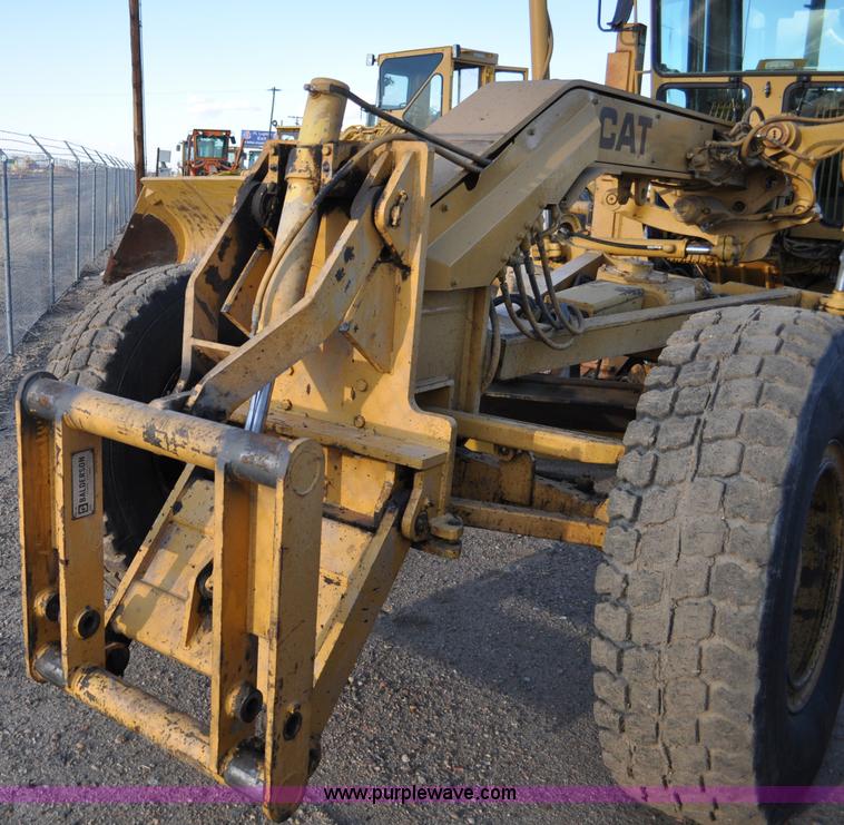 image for item A5739 1989 Caterpillar 140G motor grader