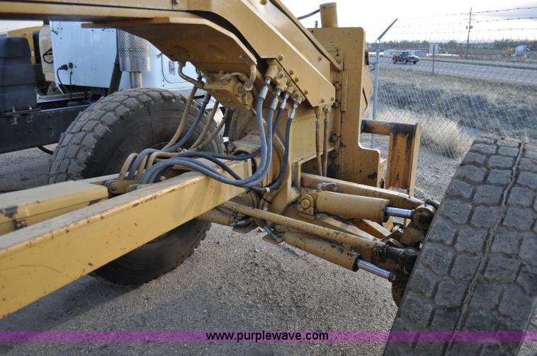image for item A5739 1989 Caterpillar 140G motor grader