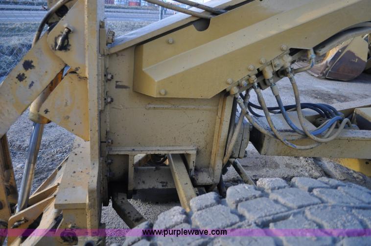 image for item A5739 1989 Caterpillar 140G motor grader