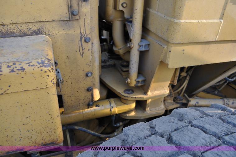 image for item A5739 1989 Caterpillar 140G motor grader