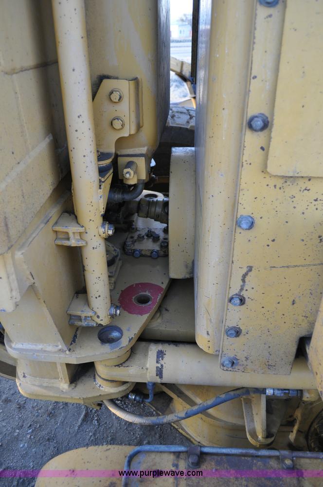 image for item A5739 1989 Caterpillar 140G motor grader
