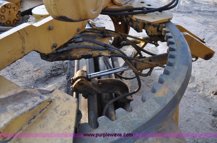 image for item A5739 1989 Caterpillar 140G motor grader