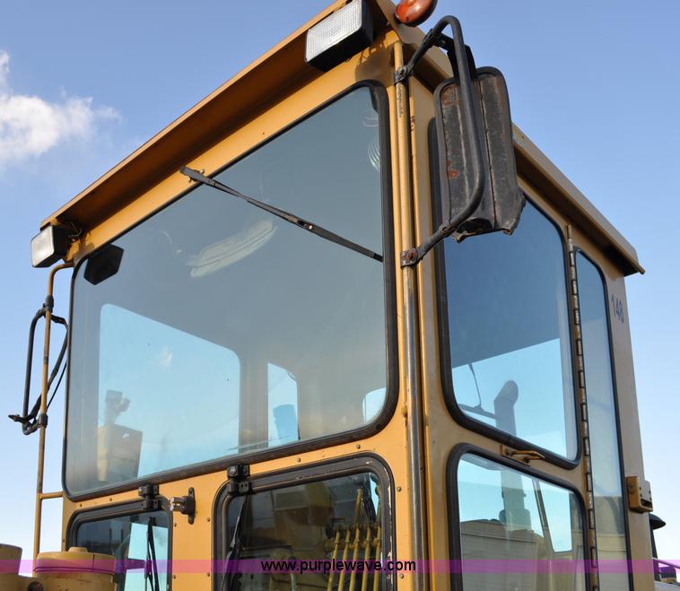 image for item A5739 1989 Caterpillar 140G motor grader
