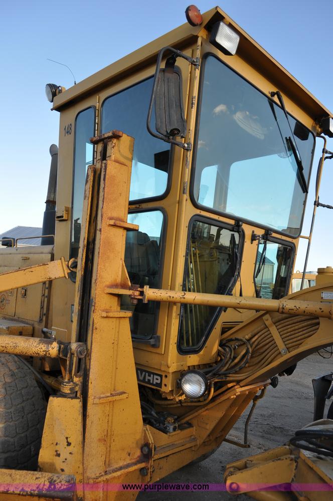 image for item A5739 1989 Caterpillar 140G motor grader