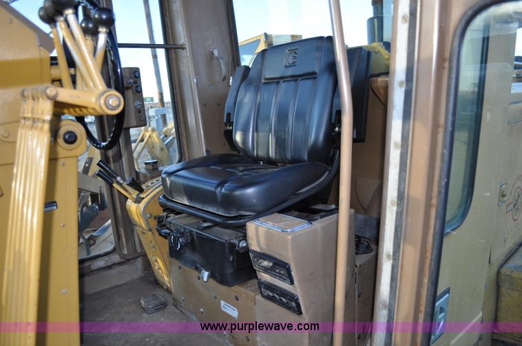 image for item A5739 1989 Caterpillar 140G motor grader