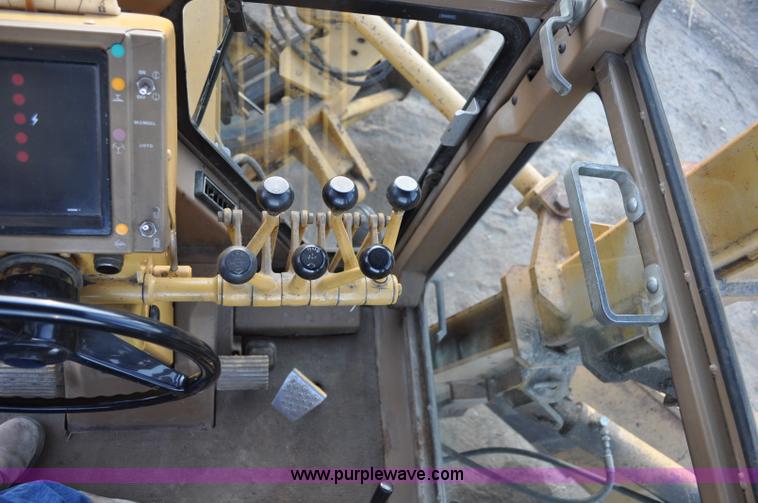 image for item A5739 1989 Caterpillar 140G motor grader