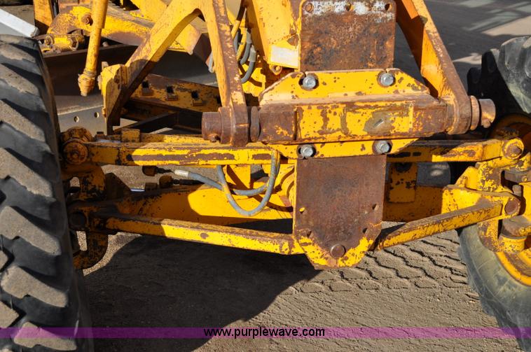 image for item A5749 1976 Caterpillar 120G motor grader