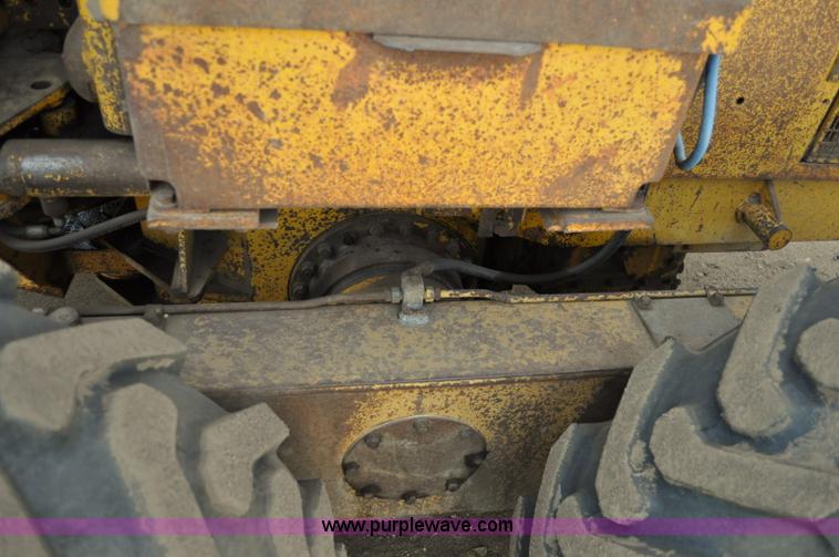 image for item A5749 1976 Caterpillar 120G motor grader
