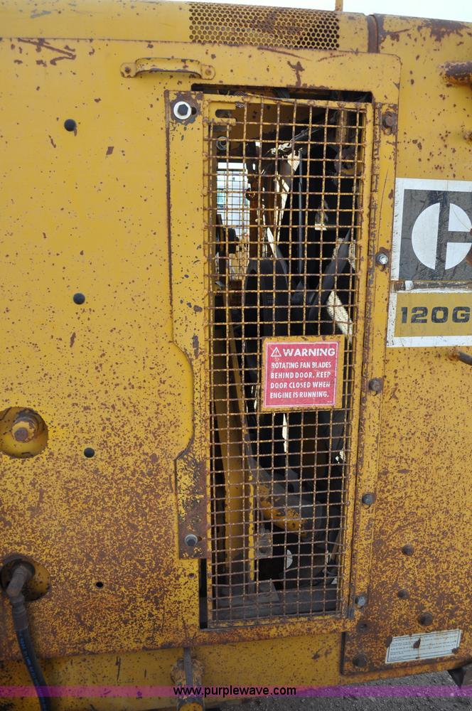 image for item A5749 1976 Caterpillar 120G motor grader