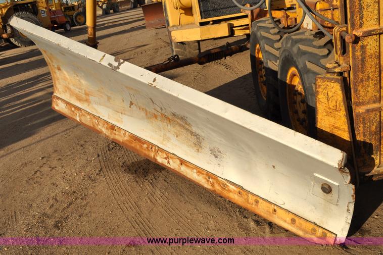 image for item A5749 1976 Caterpillar 120G motor grader