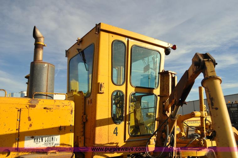image for item A5749 1976 Caterpillar 120G motor grader