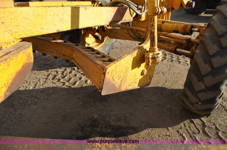 image for item A5749 1976 Caterpillar 120G motor grader