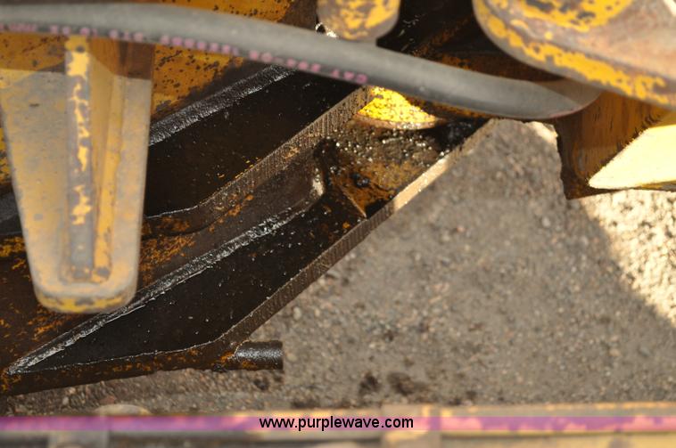 image for item A5749 1976 Caterpillar 120G motor grader