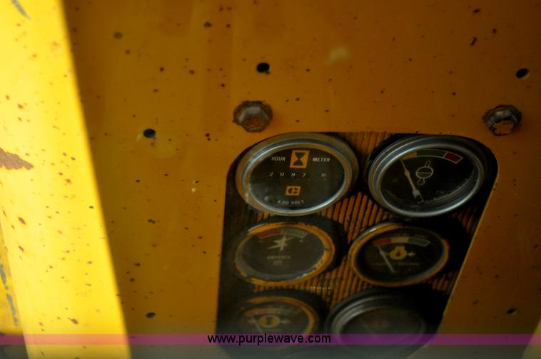 image for item A5749 1976 Caterpillar 120G motor grader