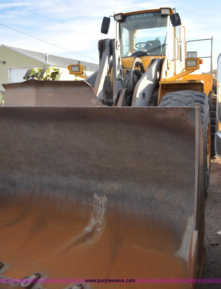 image for item A5750 Volvo L220D wheel loader