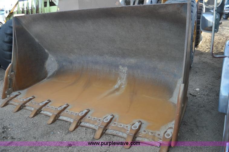 image for item A5750 Volvo L220D wheel loader