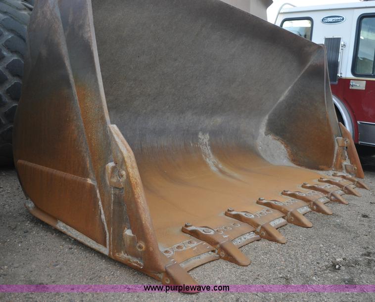 image for item A5750 Volvo L220D wheel loader