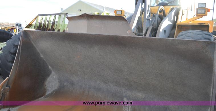 image for item A5750 Volvo L220D wheel loader