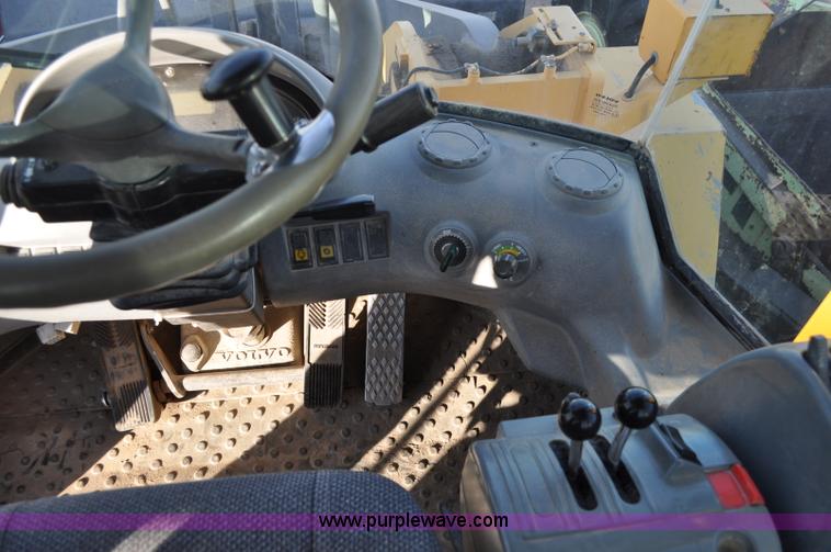 image for item A5750 Volvo L220D wheel loader