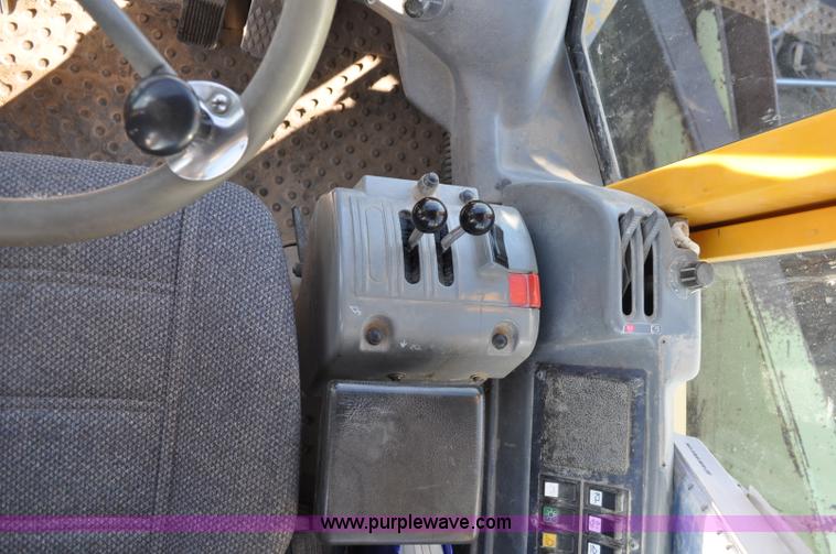 image for item A5750 Volvo L220D wheel loader