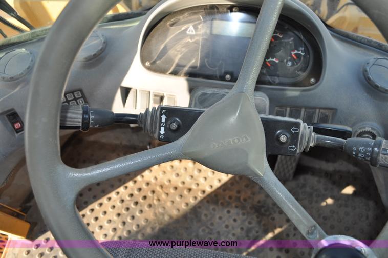 image for item A5750 Volvo L220D wheel loader