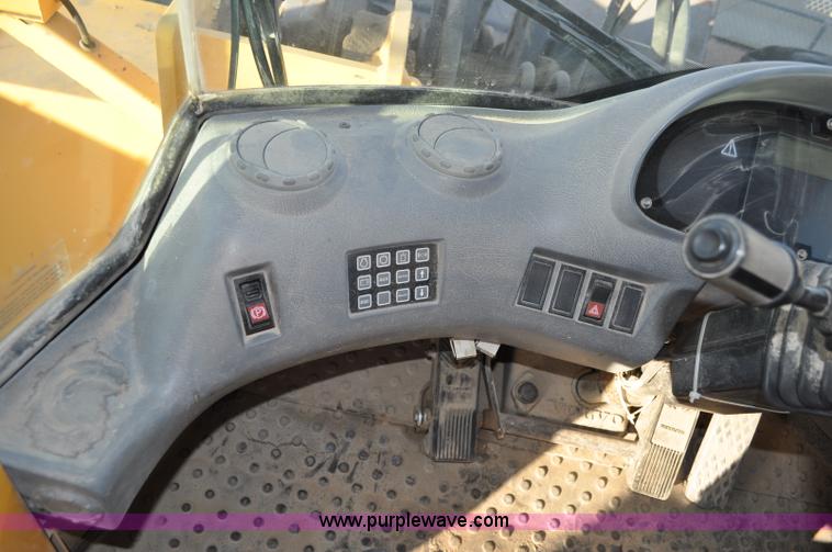 image for item A5750 Volvo L220D wheel loader