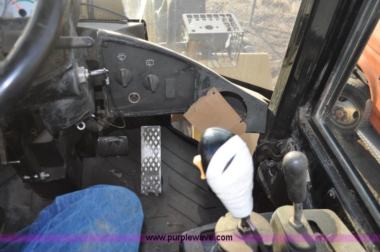 image for item A5751 2005 Caterpillar 930G wheel loader