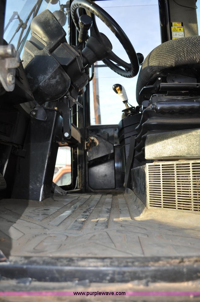 image for item A5751 2005 Caterpillar 930G wheel loader