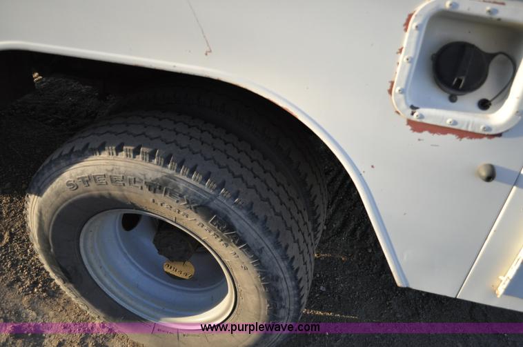 image for item A5752 1992 Ford F350 Custom service truck