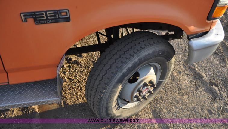 image for item A5752 1992 Ford F350 Custom service truck