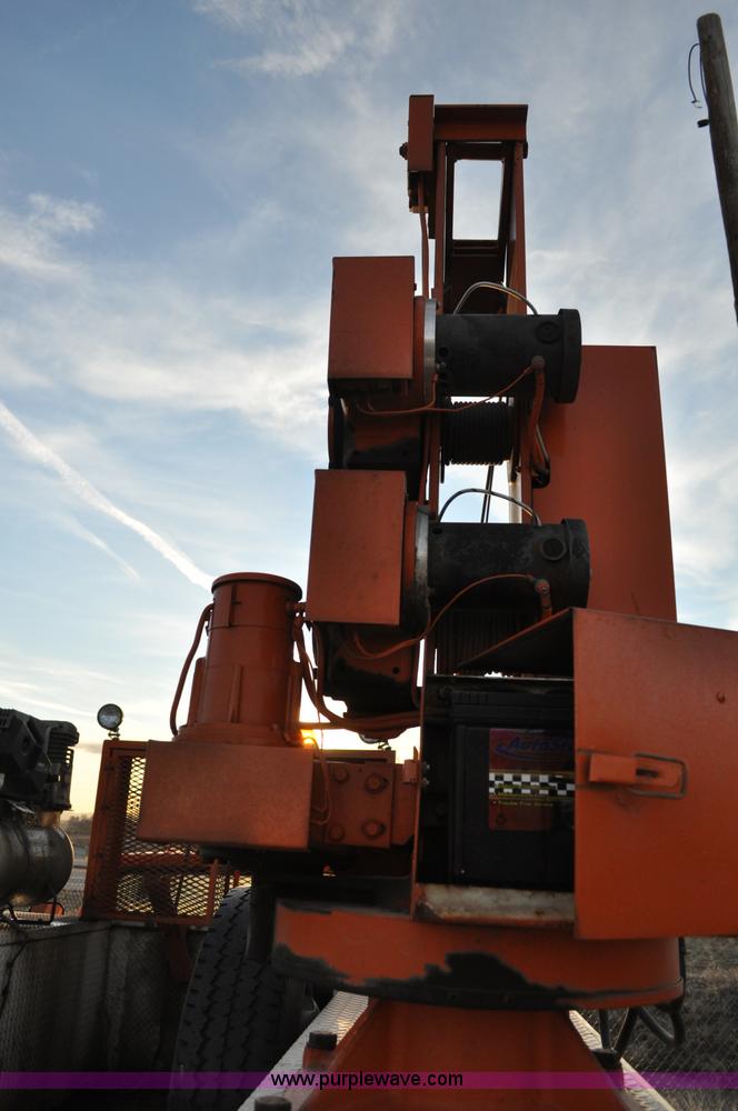 image for item A5752 1992 Ford F350 Custom service truck