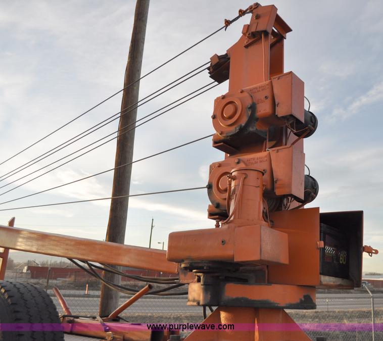 image for item A5752 1992 Ford F350 Custom service truck