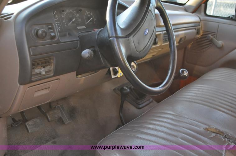 image for item A5752 1992 Ford F350 Custom service truck