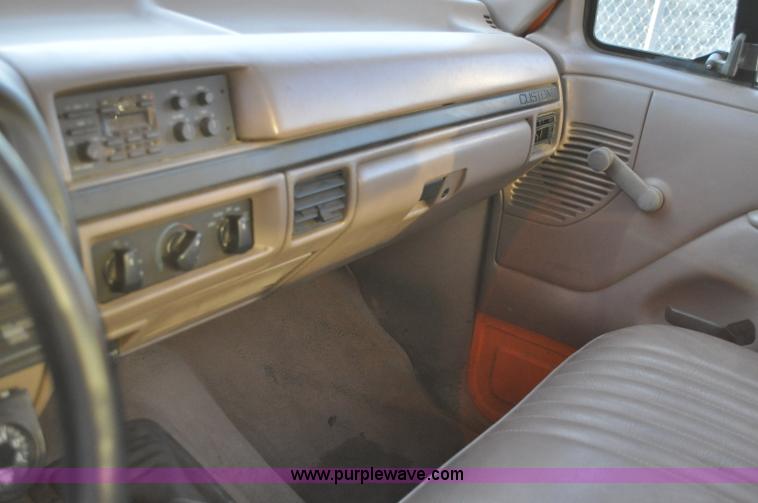 image for item A5752 1992 Ford F350 Custom service truck