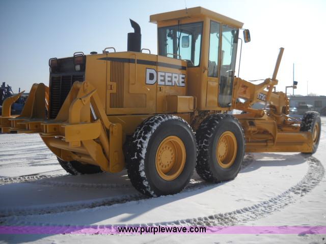 image for item A5753 1998 John Deere 772CH motor grader