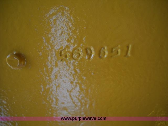 image for item A5753 1998 John Deere 772CH motor grader