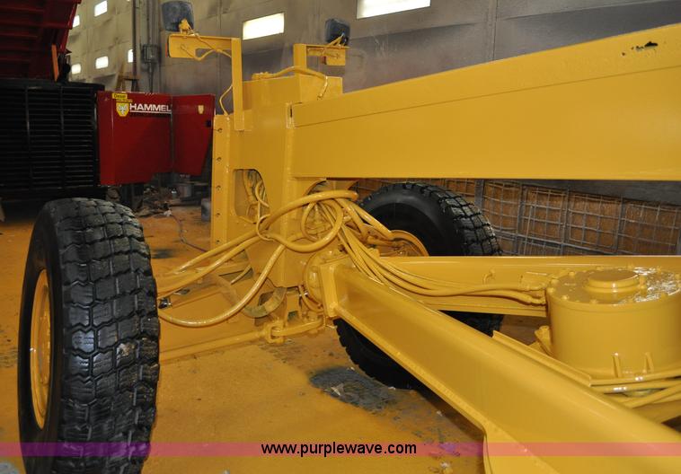 image for item A5753 1998 John Deere 772CH motor grader